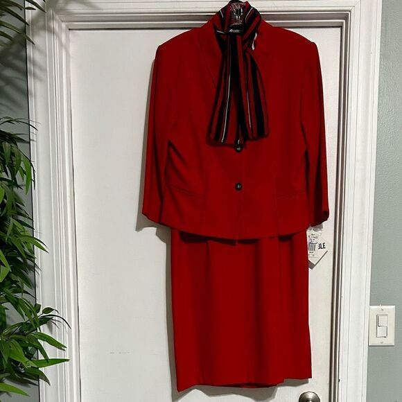 Vintage Sag Harbor Suit 2 Piece Red Matching Jacket & Midi Dress Size 12 New Tag - Picture 3 of 13